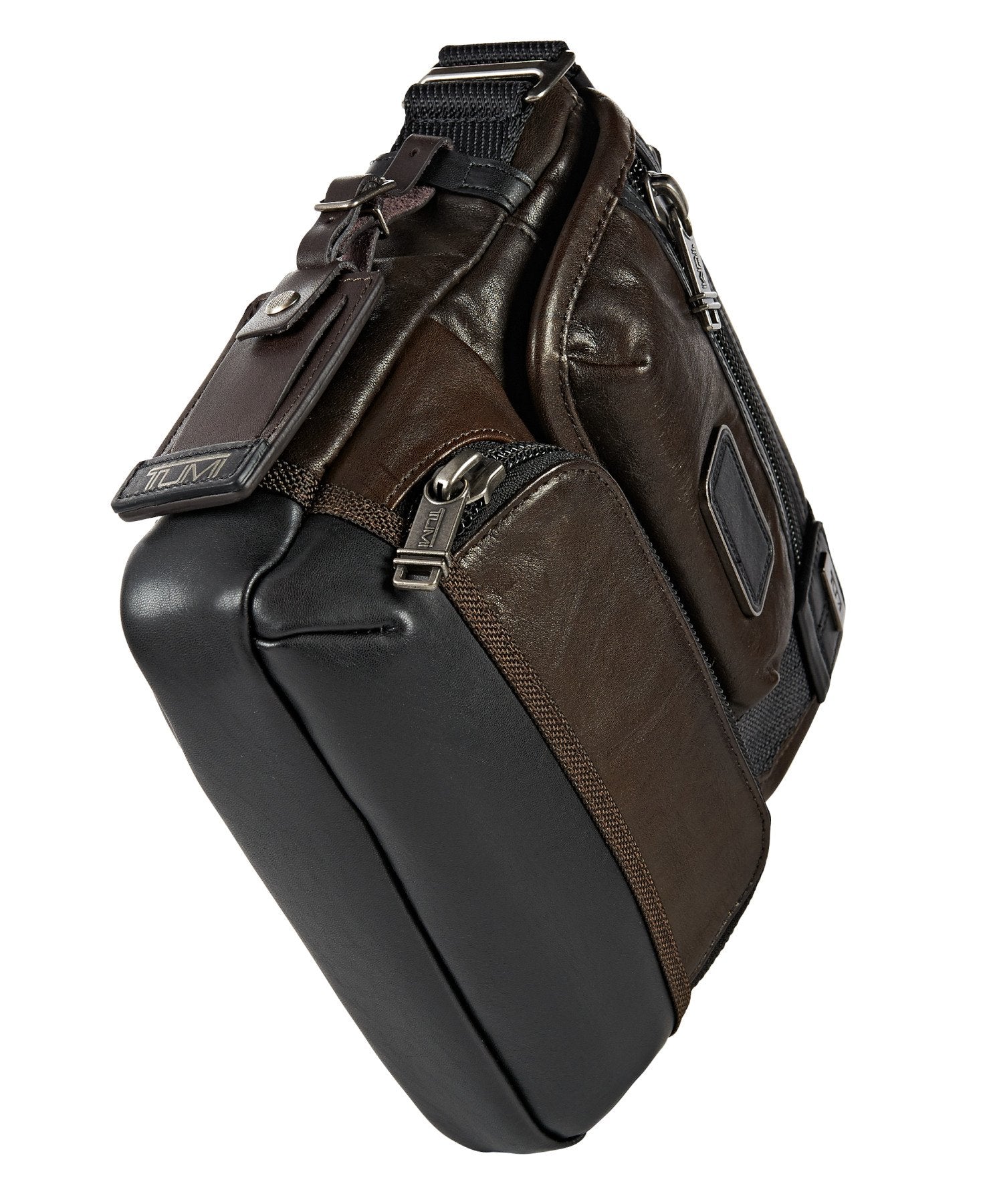 Tumi pirofila alpha bravo travis